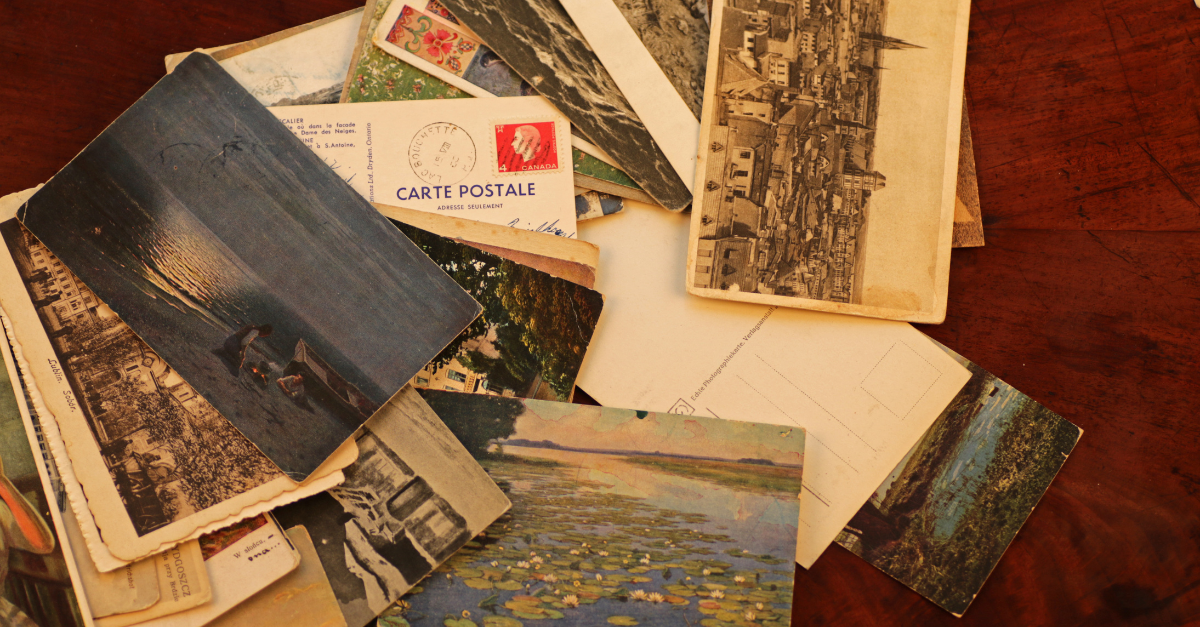 Come usare le cartoline per arredare casa