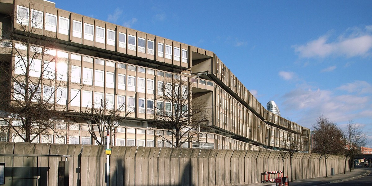 Robin Hood Gardens, Londra