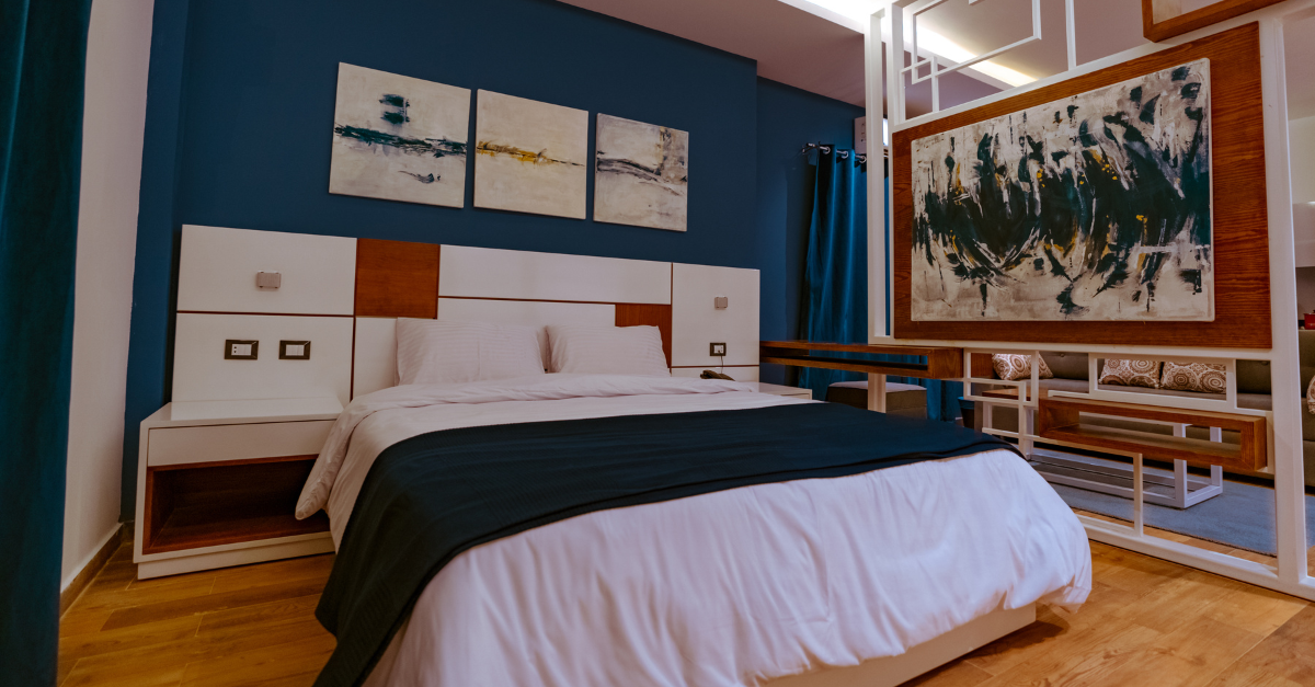 Come disporre i quadri in corridoio