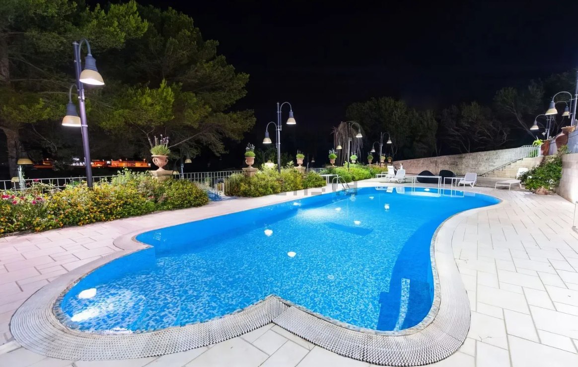 hotel in vendita