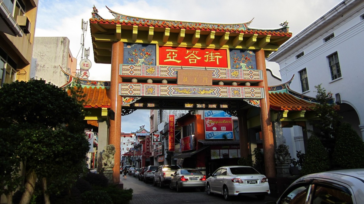 kuching città dei gatti