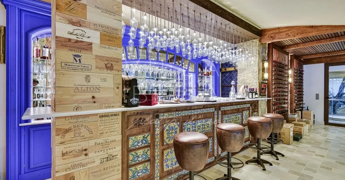 Casa bottiglia Spagna