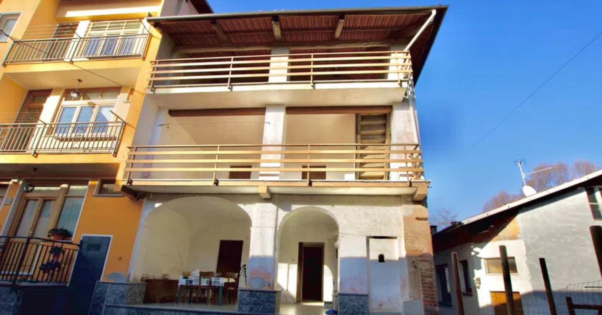 Villette a schiera da ristrutturare da 24.000 euro