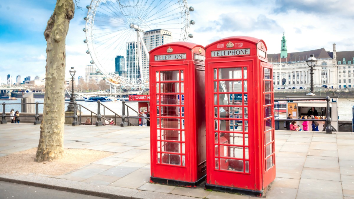cimitero cabine telefoniche
