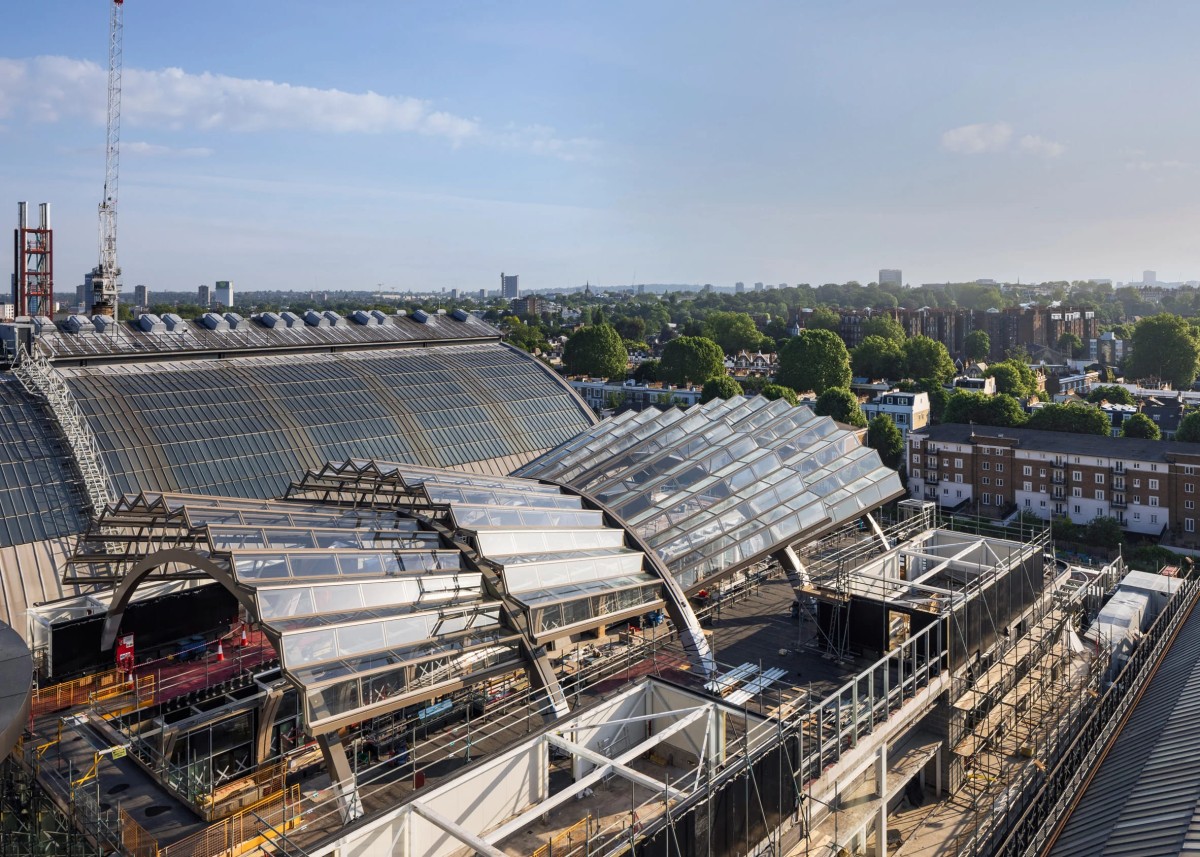 La riqualificazione dello storico centro Olympia di Londra
