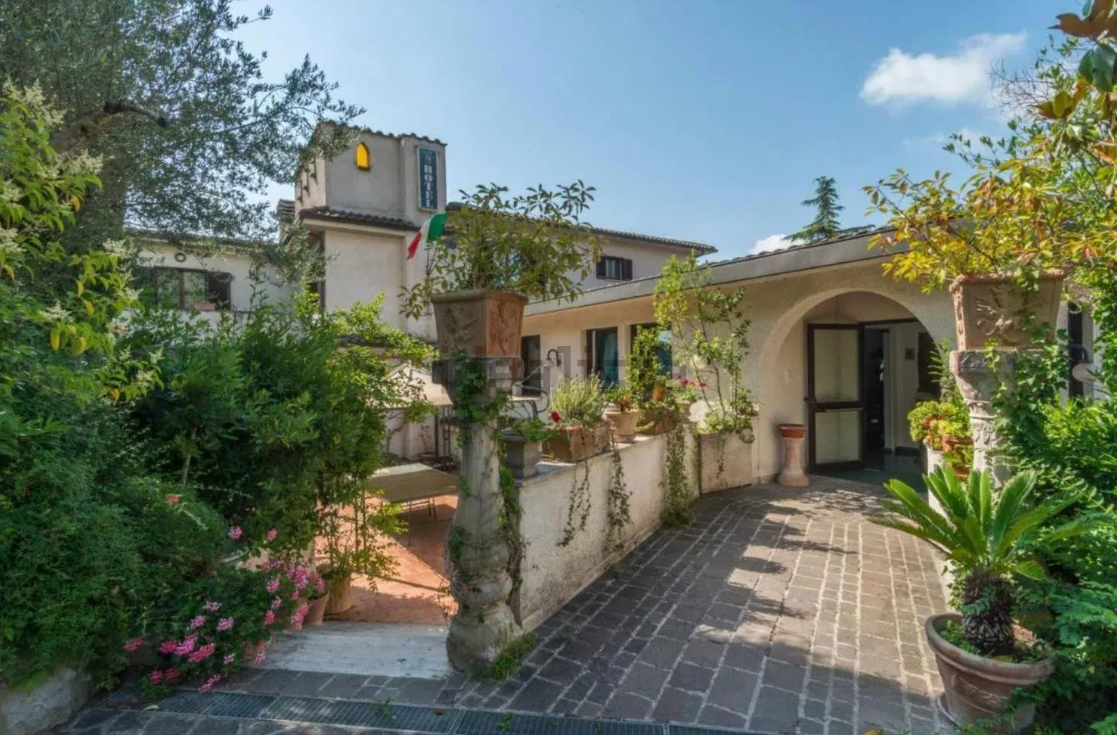 hotel in vendita