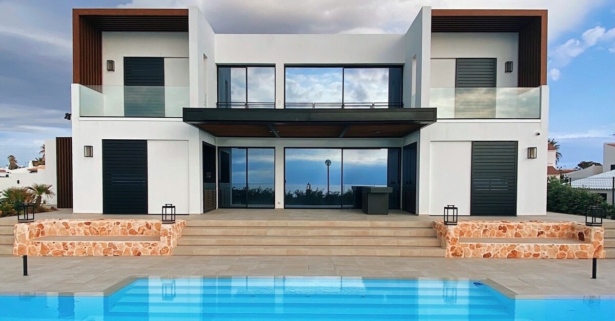 casa di lusso con piscina