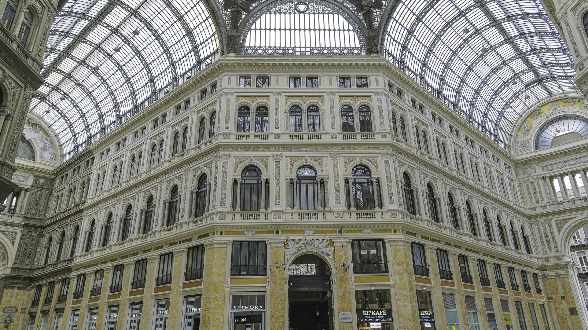 vie dello shopping napoli
