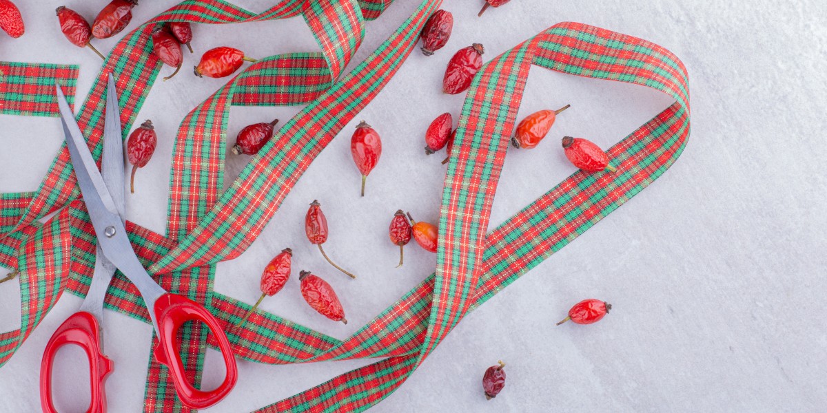 Come far sembrare pieno l'albero di Natale