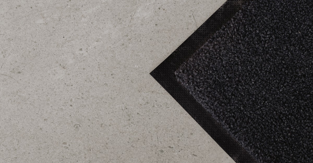 Pavimento in resina effetto naturale nei toni del crema