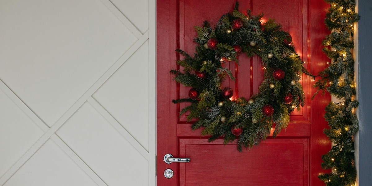 Come addobbare l'ingresso di casa per Natale