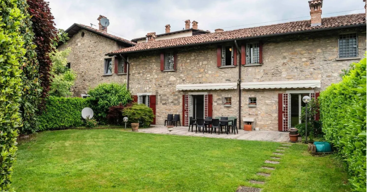 villette a schiera con camino da 27.000 euro 