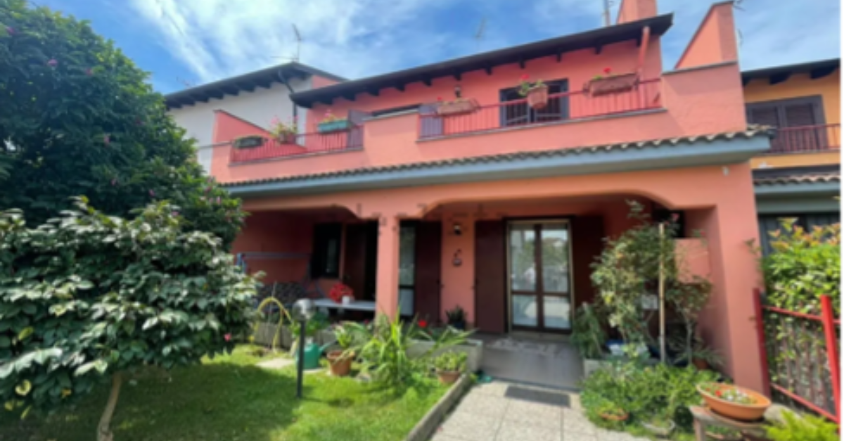 villette a schiera con camino da 27.000 euro 