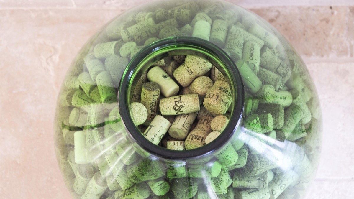 vasi con tappi di sughero