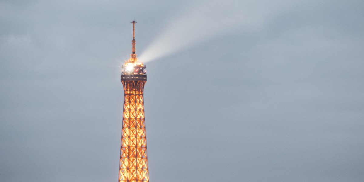 quante luci ha la Torre Eiffel
