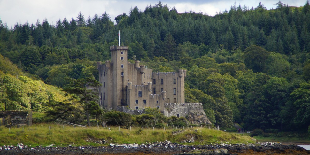  Dunvegan Castle