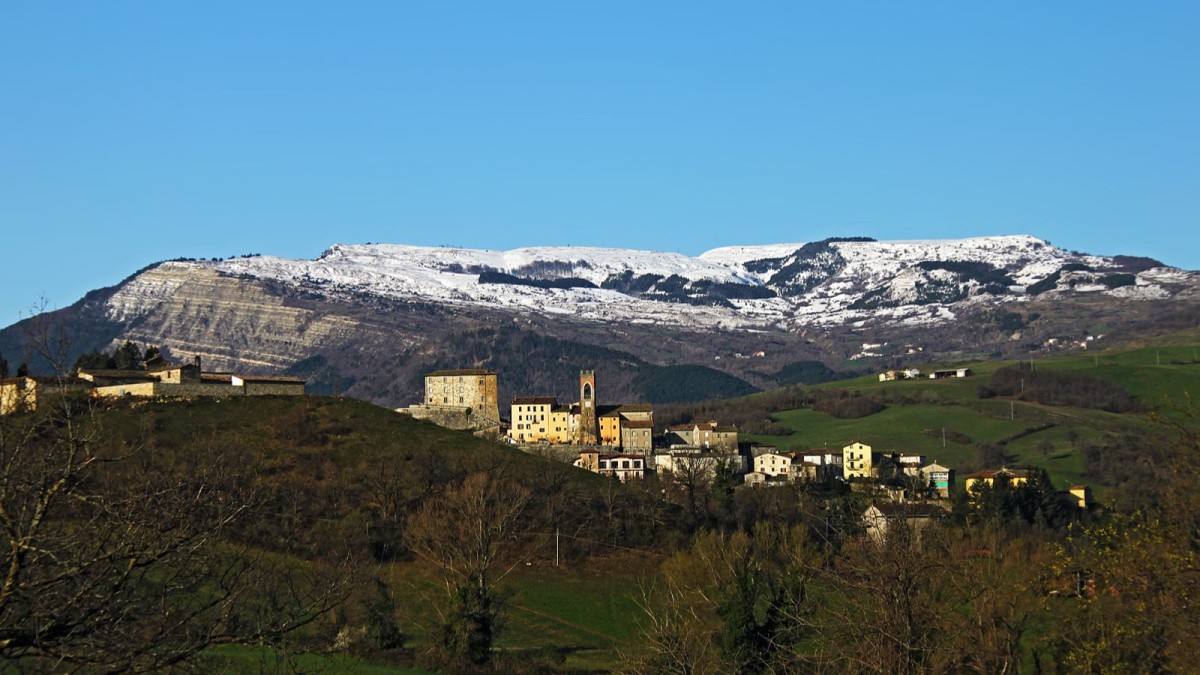 paesi dove vivere in montagna nelle marche