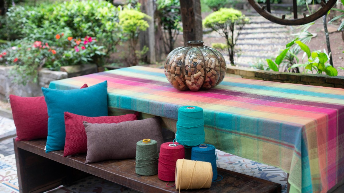 vasi con tappi di sughero