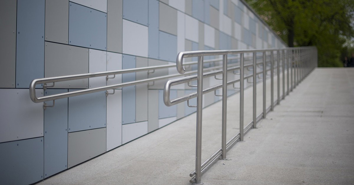 Rampa condominiale per sedia a rotelle