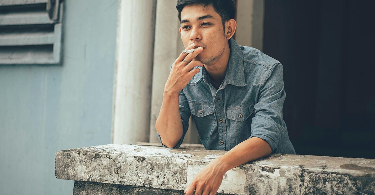 Sigaretta in balcone