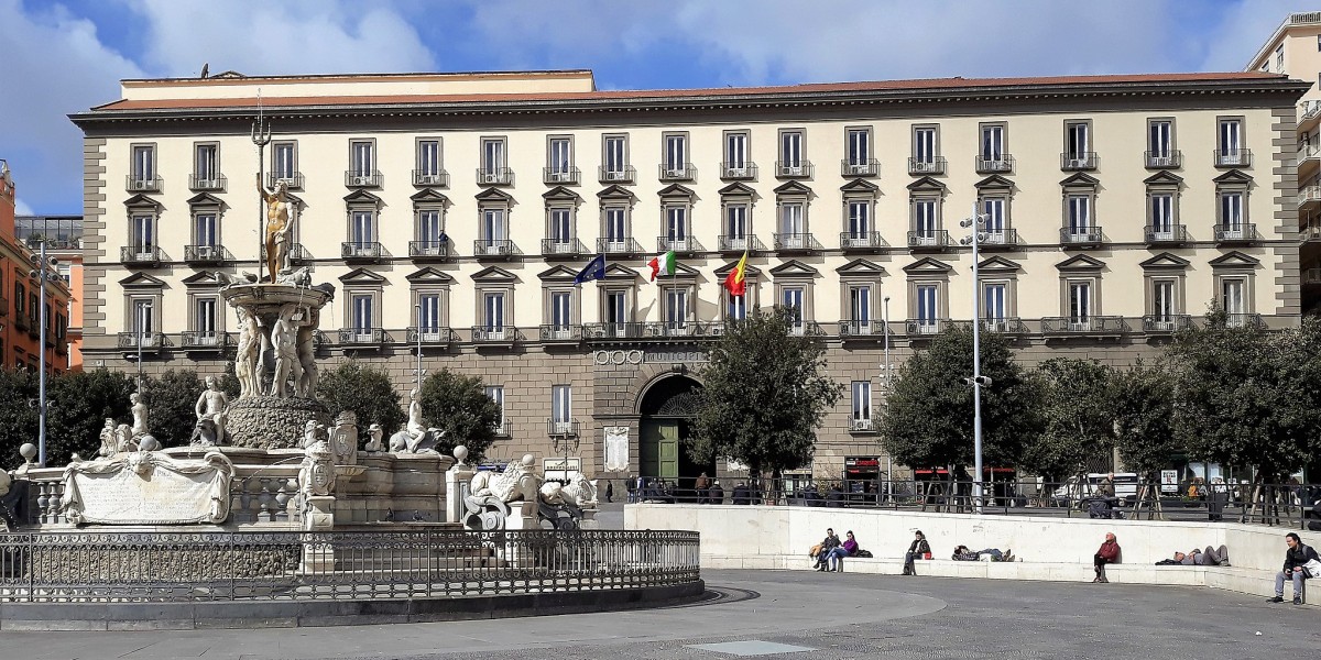 piazze di napoli