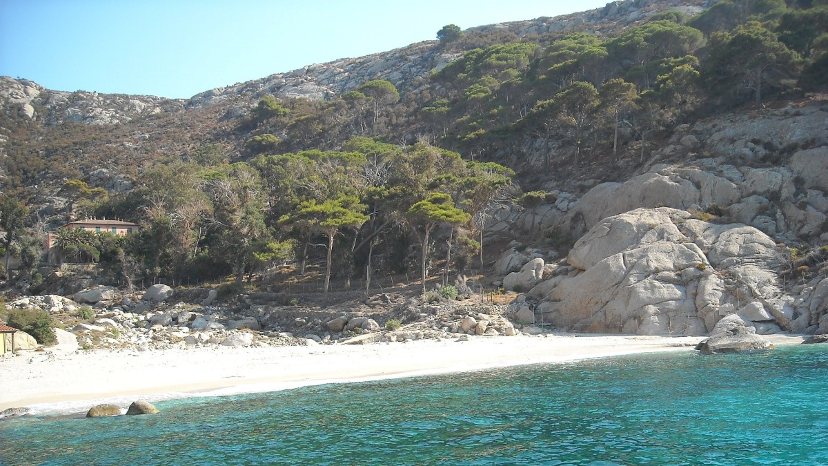 cosa vedere isola di montecristo