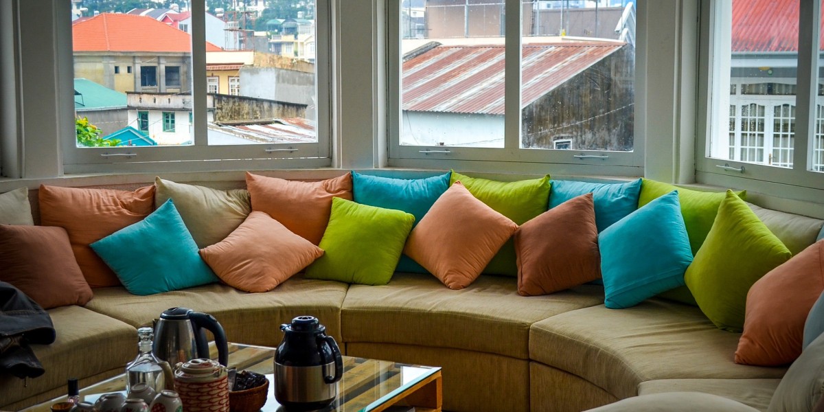 come mettere i cuscini sul divano