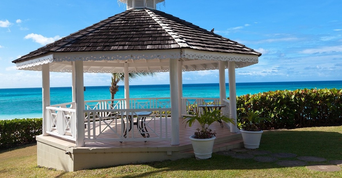 gazebo fronte mare