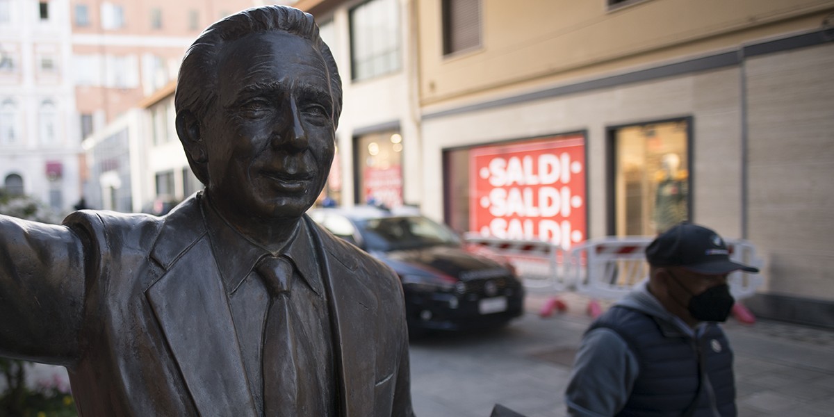 statua Mike Bongiorno a Sanremo