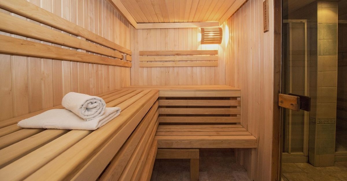 un'ampia sauna interna un'ampia sauna interna
