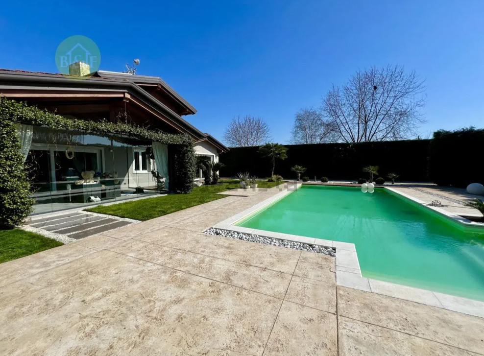 villa in vendita