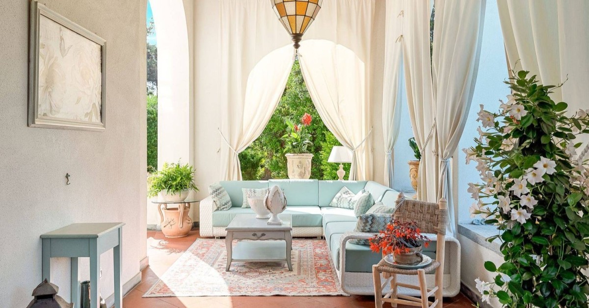 Charming corners