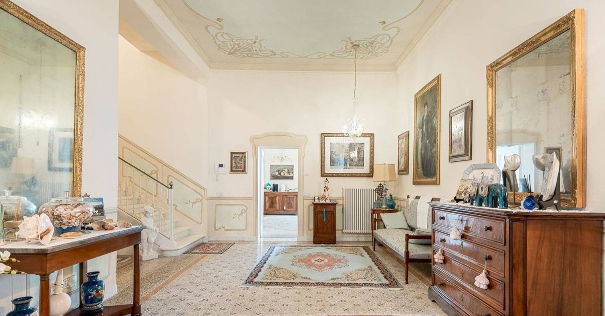 Entrance hall