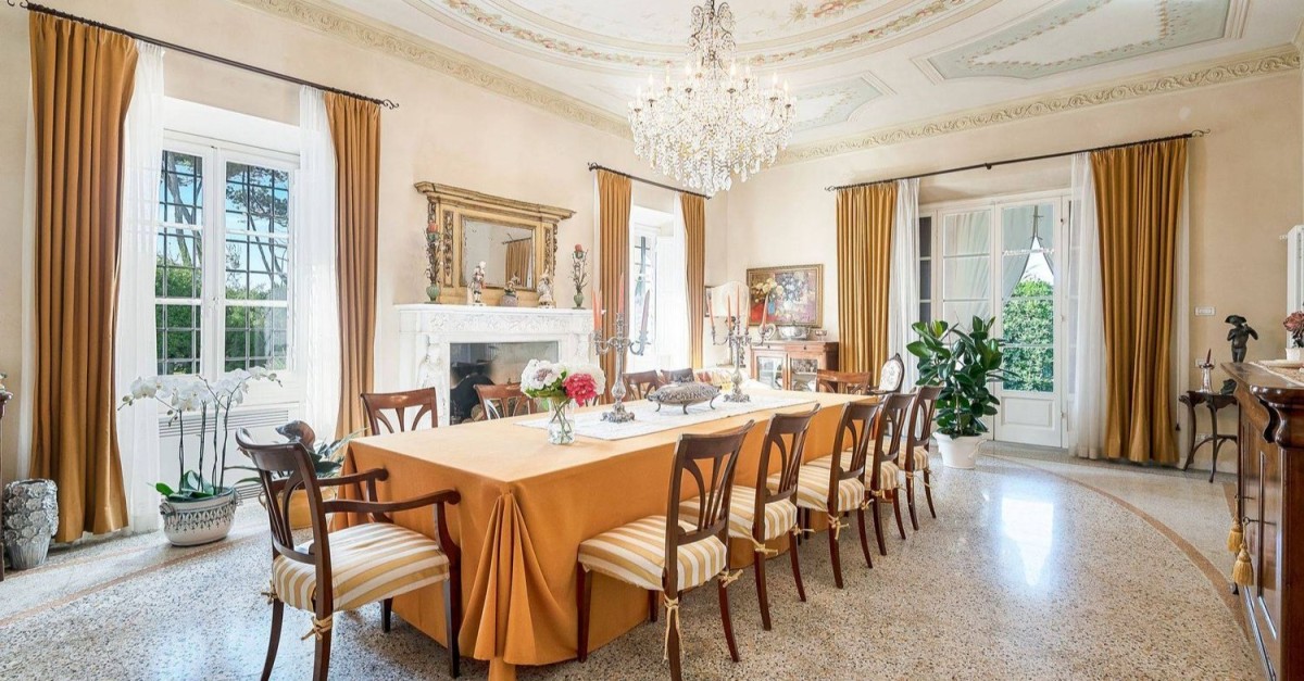 Grand living areas
