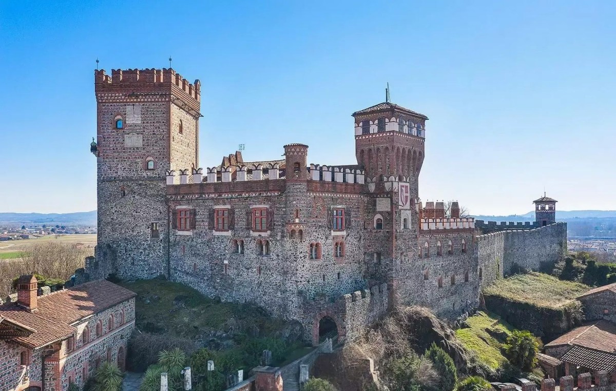 Italienisches Schloss zu verkaufen
