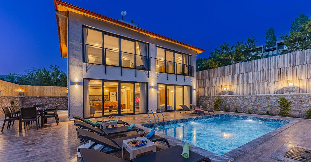 Casa di lusso con piscina Casa di lusso con piscina