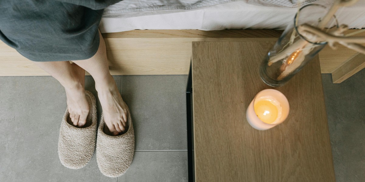 candela accesa di notte