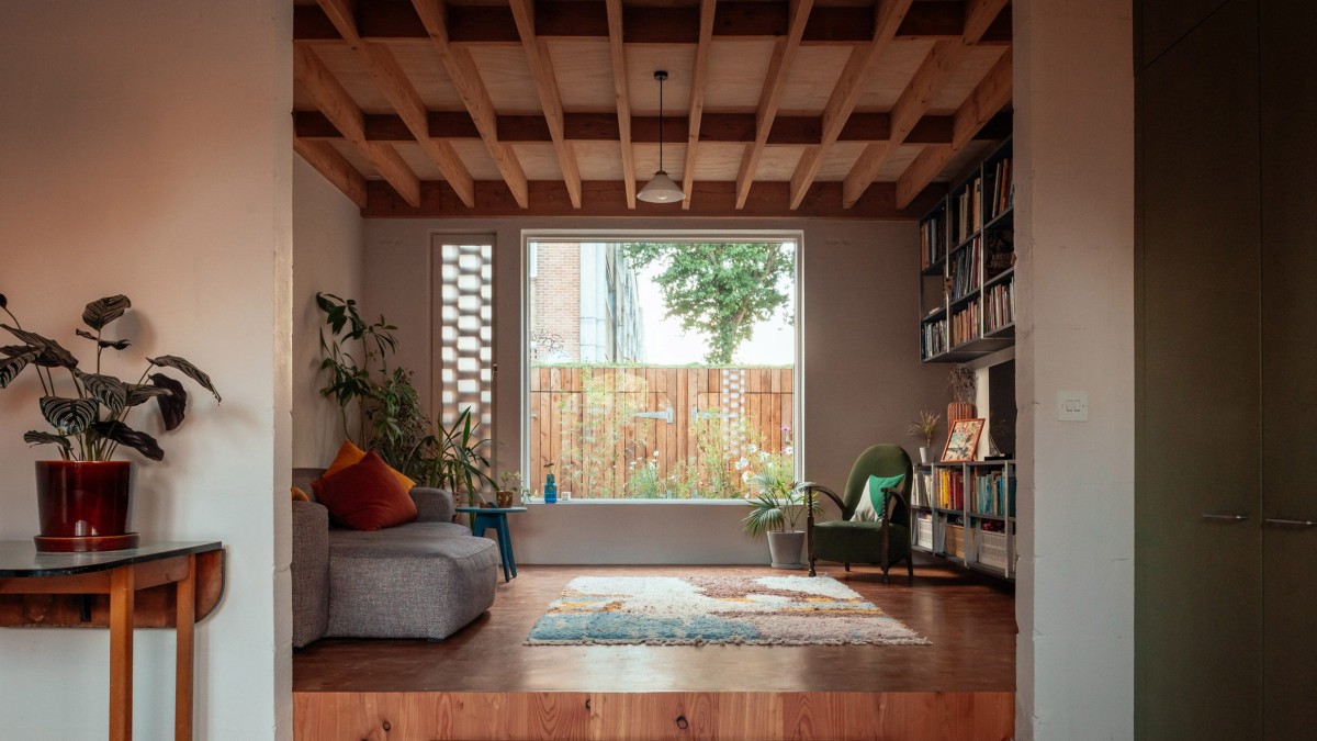 La Peckham House se encuentra en el barrio de Peckham, al sureste de Londres, y es un proyecto elaborado y construido por Tom Surman y Percy Weston.