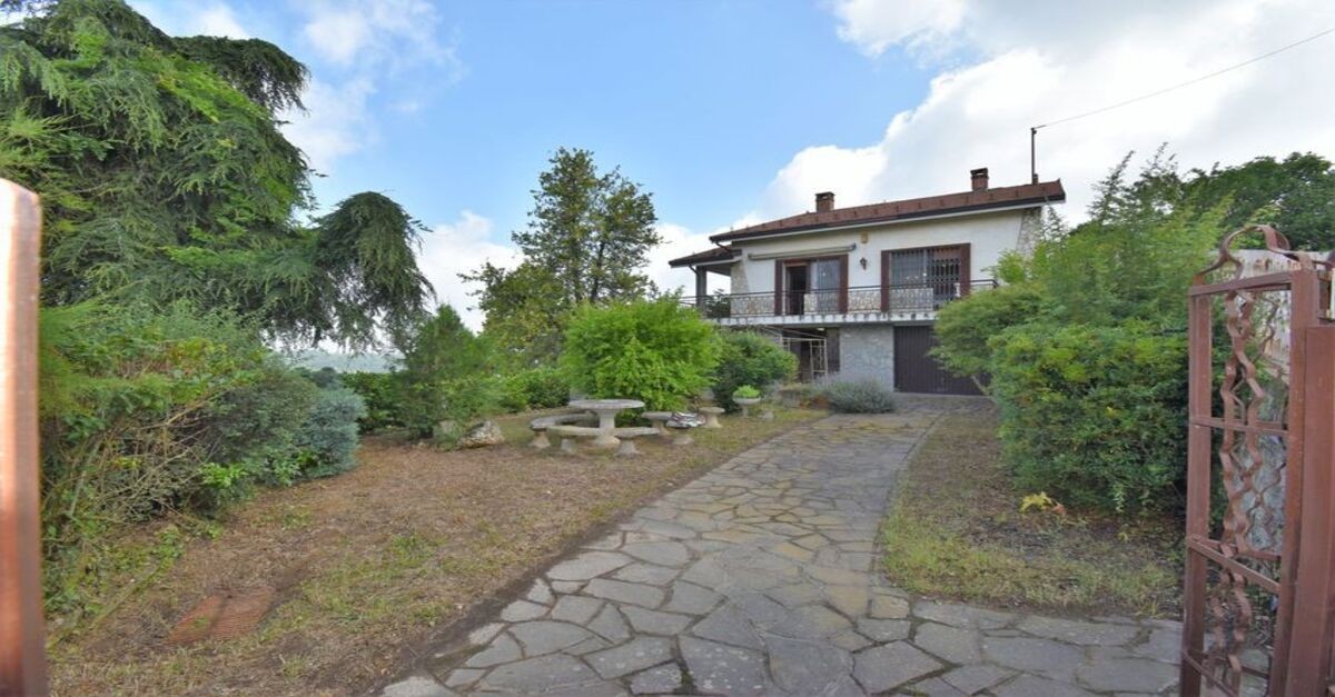 casa con giardino a rocca d'arazzo