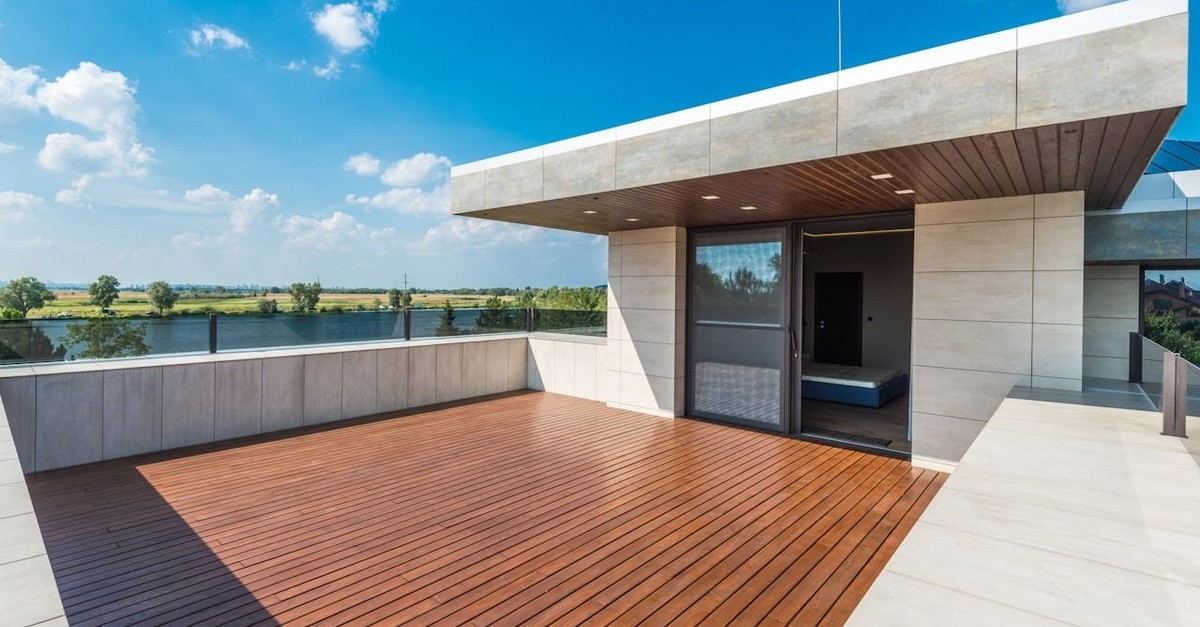 casa moderna con tetto piano