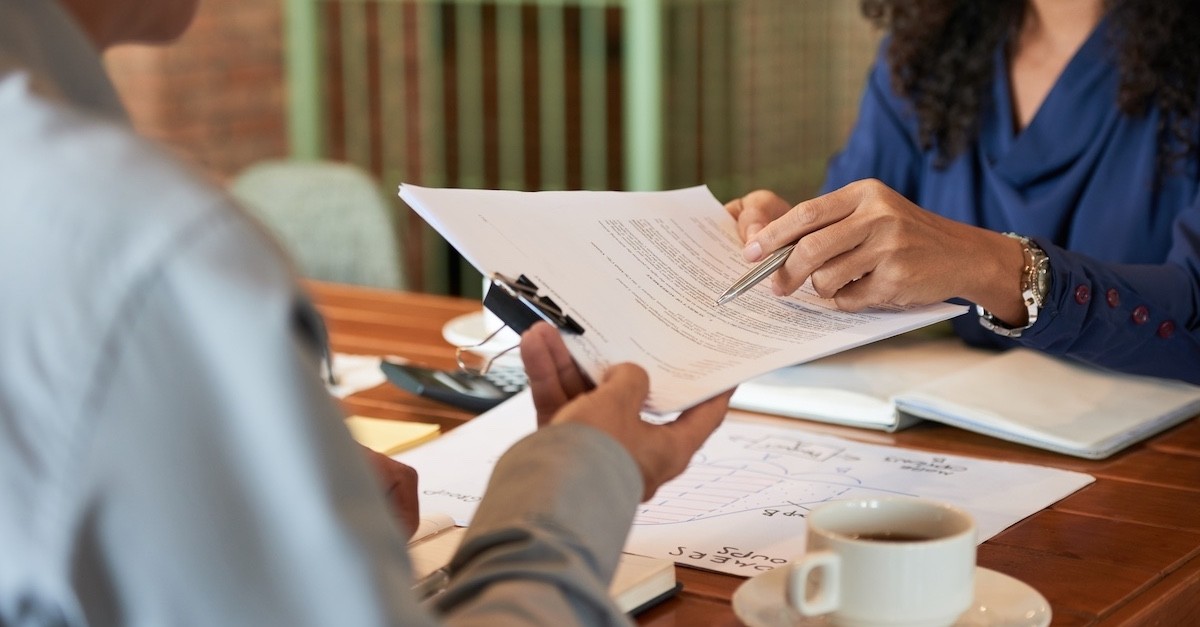 Consegnare un diffida