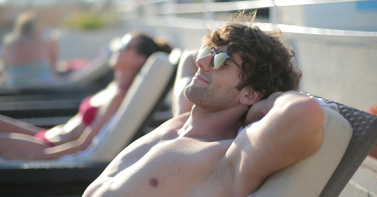 Prendere il sole sul terrazzo