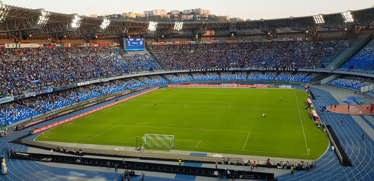 Lo stadio Maradona di Napoli