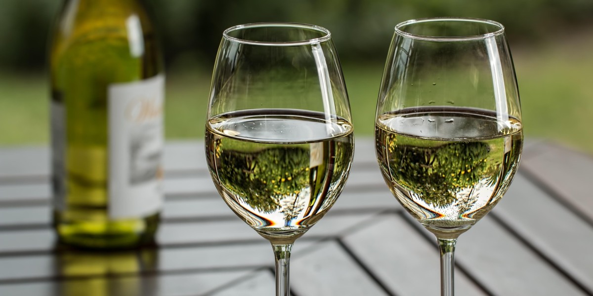 paese di cesare pavese