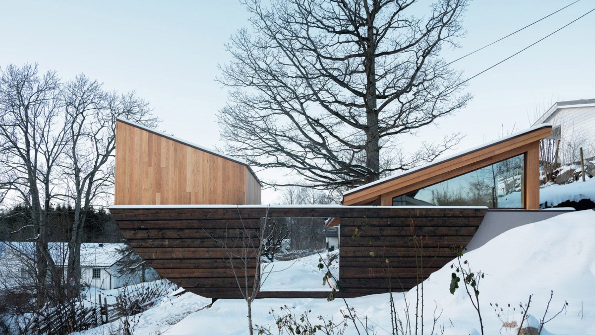 La Folly Fair Hill está diseñada por Rever & Drage y se ubica en Asker, al suroeste de Oslo.