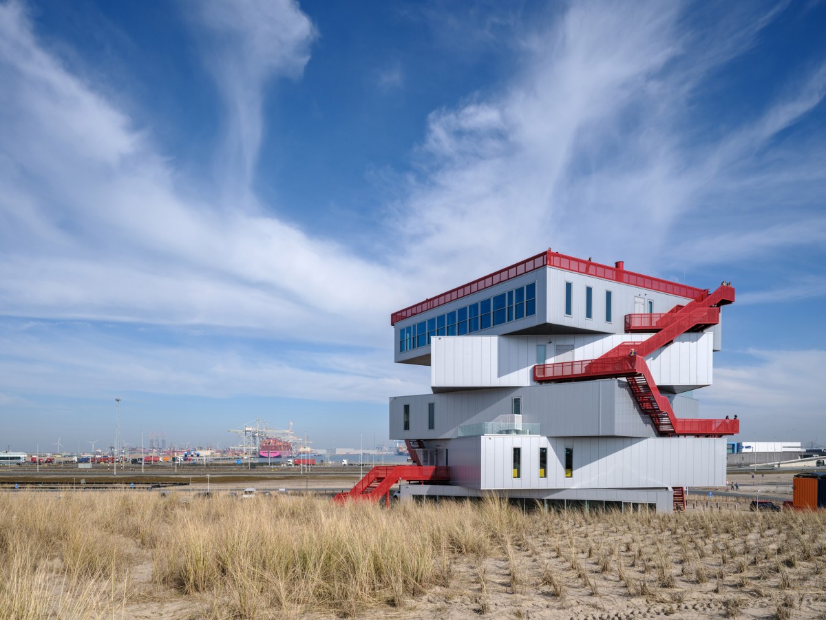 Il suggestivo centro espositivo Portlantis