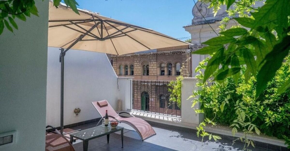 casa affittata in vendita a roma trastevere