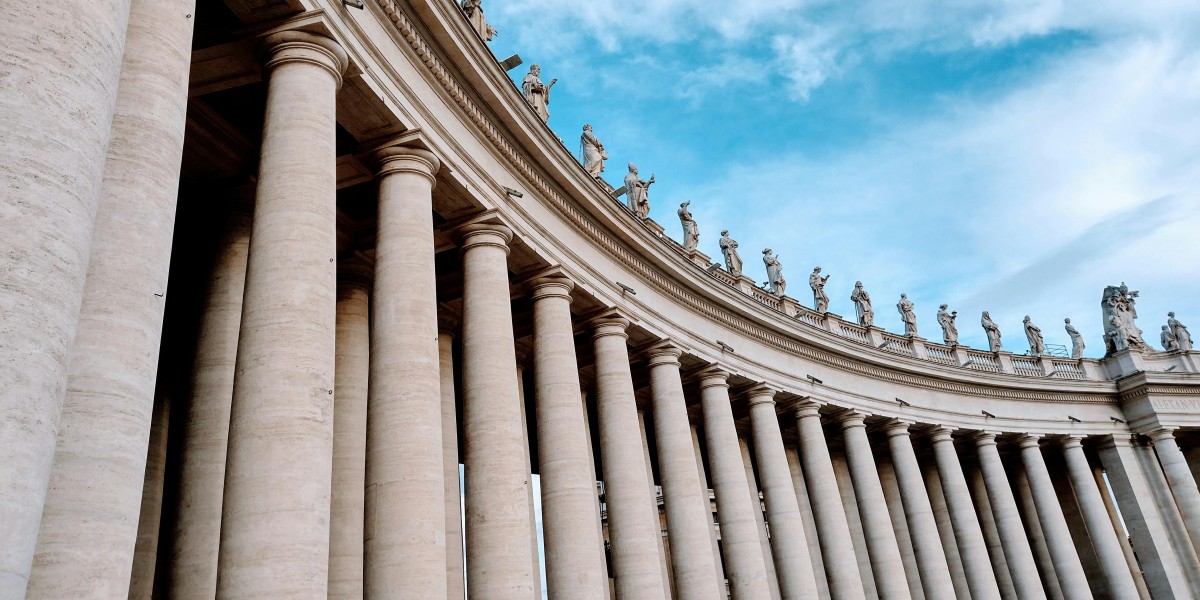 quante colonne ci sono in Piazza San Pietro