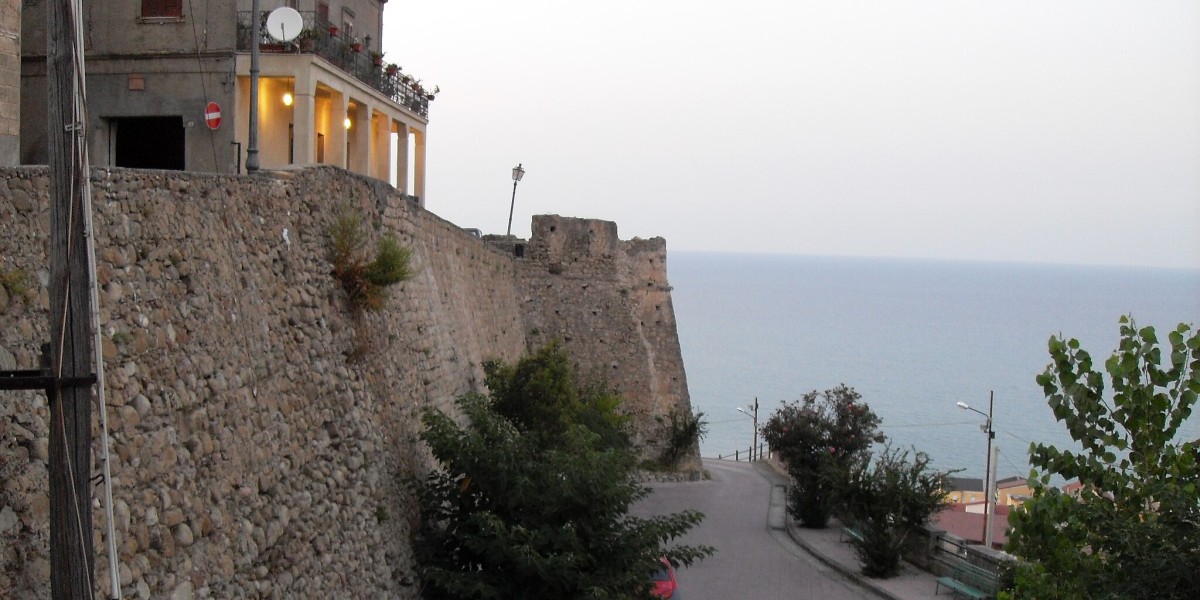 Castelli sul mare in Calabria