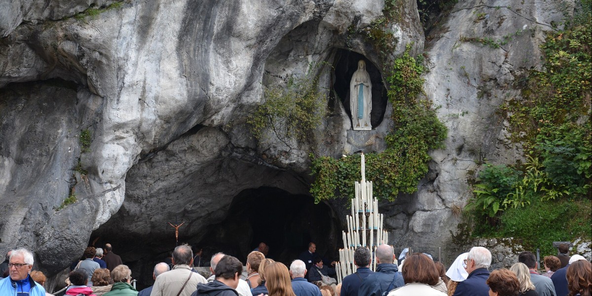 grotta lourdes milano